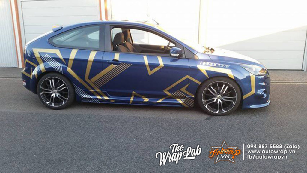 Ford Focus Hard Core AutoWrap Center